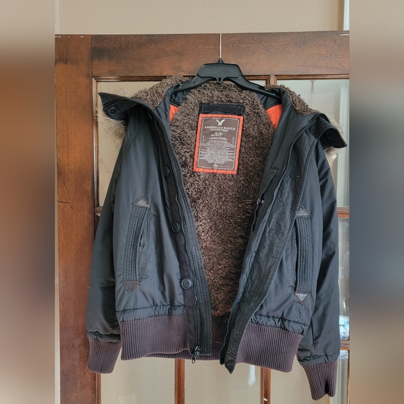 American Eagle Outfitters Jackets & Blazers - American Eagle Outfitters Women's Fur lined Hooded Coat size S/P